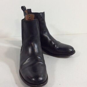 Women’s Frye Black Leather Chelsea Boots Size 7B